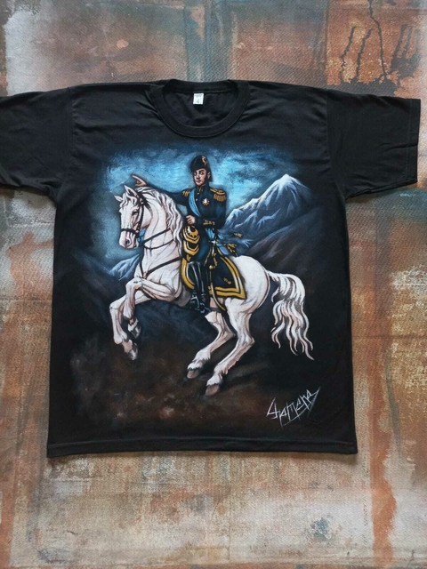 REMERA PINTADA A MANO DE SAN MARTIN 1