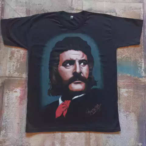 REMERA PINTADA A MANO DE JOSE LARRALDE 1