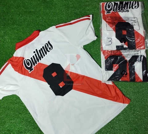 Camiseta retro 1999