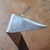 Ferramenta em aço inoxidável Modelo 05 (ponta reta em "V") e cabo emborrachado para escultura e carving na internet