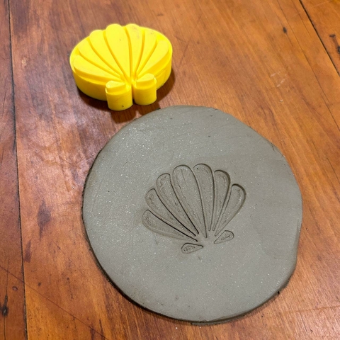 PEARL SHELL Cut-Out Stamp Base