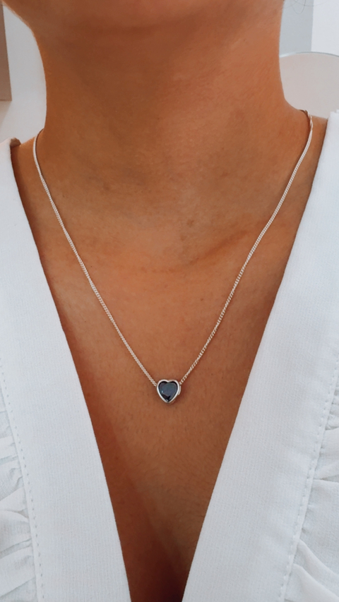 COLGANTE CORAZON LILA