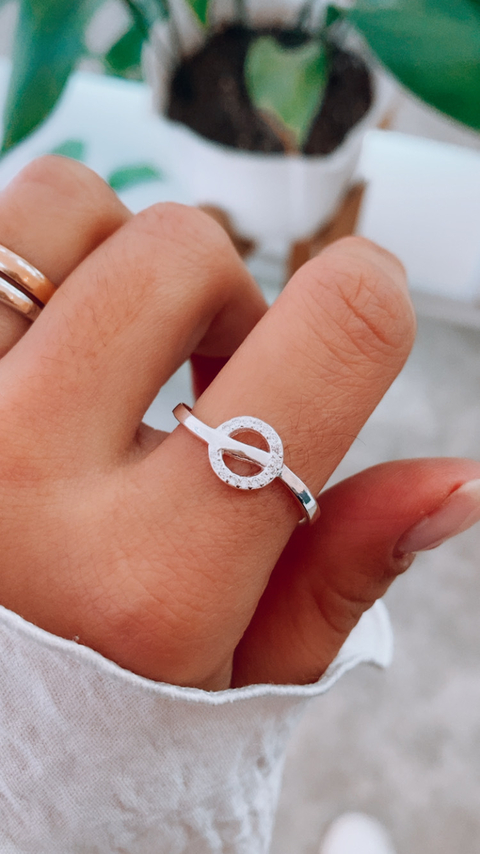Anillo circular y cinturón