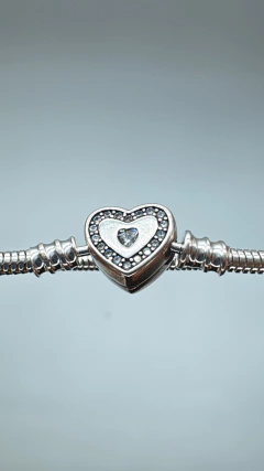 PULSERA CON CIERRE CORAZON Y PAVÉ en internet