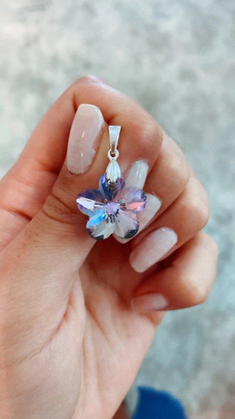 Dije flor lila elemento sw