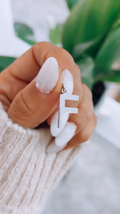 INICIALES en internet