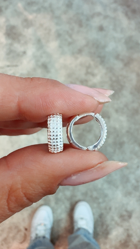 ARGOLLAS 12MM CON PUNTITOS - comprar online