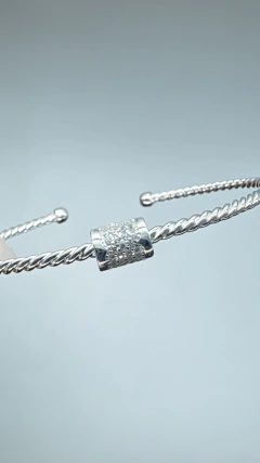 MEDIA ESCLAVA FINA en internet