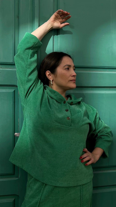 CONJUNTO BLUSA CAPUZ CALÇA AVELUDADO - comprar online