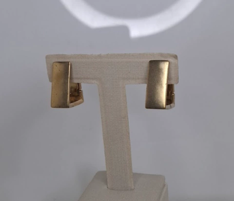 BRINCO ARGOLA QUADRADA LARGA