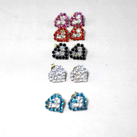 BRINCO DE STRASS CORAÇÃO