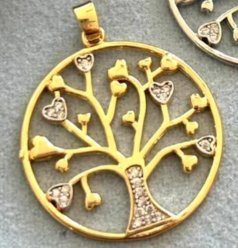 PINGENTE ARVORE DA VIDA 2,5 FRUTOS E TRONCO CRAVEJADAS