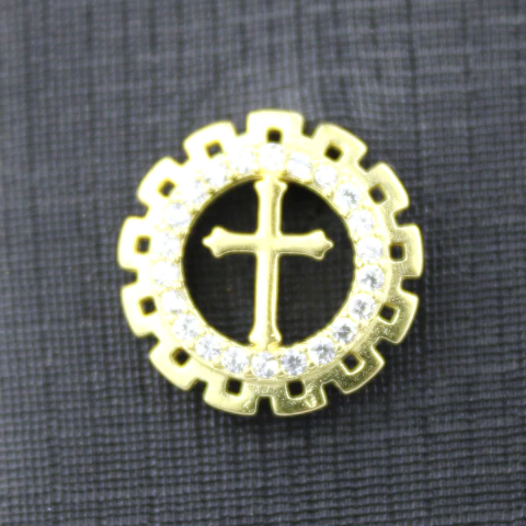 BRINCO BORDA LABIRINTO E CIRCULO CRAVEJADO CO CRUZ NO CENTRO