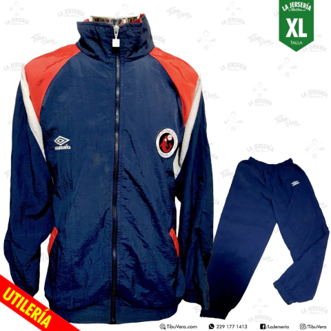 Conjunto Tiburones Rojos Veracruz 1995 chamarra y pants Umbro utilería