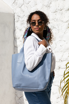 Imagem do Bolsa Saco Couro Legítimo Azul Denim