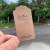 TAG EM KRAFT PERSONALIZADA PARA BRINCOS E COLAR FINO - 4,7x8,7cm