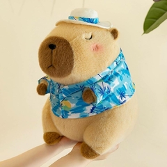 PELÚCIA CAPIVARA 25CM - CAMISA HAVAIANA AZUL na internet