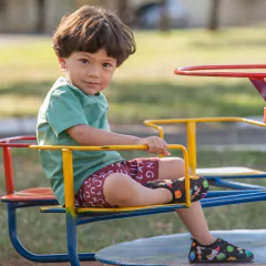 DUCK - SAPATILHA INFANTIL ANTIDERRAPANTE 17/18 - ARCO-ÍRIS na internet