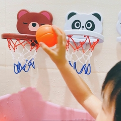 BRINQUEDO DE BANHO COM VENTOSA CESTA DE BASQUETE URSINHO COM 3 BOLAS na internet