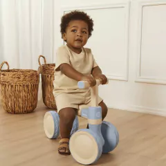 BUBA - BICICLETA DE EQUILÍBRIO 4 RODAS COM SOM AZUL +12M na internet
