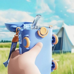 Imagem do GARRAFA COM TRAVA ANTIVAZAMENTO 2X1 VIRA CARRINHO 500ML - AZUL