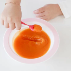 BUBA - KIT 2 COLHERES DE TREINAMENTO DE SILICONE - CINZA - Mamu Kids Store