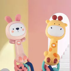 CHOCALHO MORDEDOR COM SOM E LUZES 22CM - GIRAFA - Mamu Kids Store