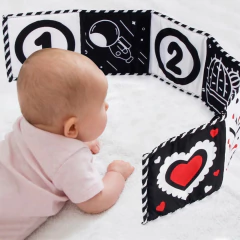 LIVRO DE TECIDO DUPLA FACE COM IMAGENS DE CONTRASTE - Mamu Kids Store