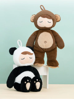 METOO DOLL - PELÚCIA ANGELA 45CM - PANDA - Mamu Kids Store