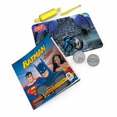 ESTRELA - LIVRO BATMAN COM MASSINHAS DE MODELAR
