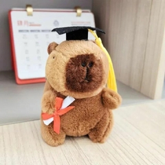 PELÚCIA CHAVEIRO CAPIVARA 12CM - FORMATURA - Mamu Kids Store