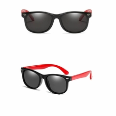 ÓCULOS DE SOL INFANTIL PROTEÇÃO UV COM CASE CARRINHO PRETO E VERMELHO na internet