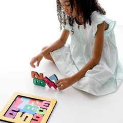 BABEBI - MONTE E EMPILHE NÚMEROS BRINQUEDO DE MADEIRA +4ANOS na internet