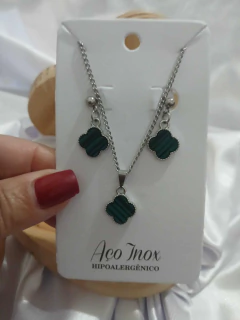 Colar em Aço Inoxidável com Pingente de Trevo + Brinco – 45cm - loja online