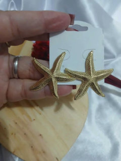 Brinco Feminino Dourado Estrela do Mar G Moda Praia - loja online