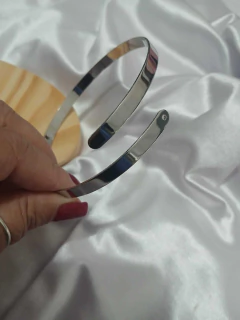 Descrição Completa – Bracelete Liso Largo Uma Volta (Bijuteria) na internet