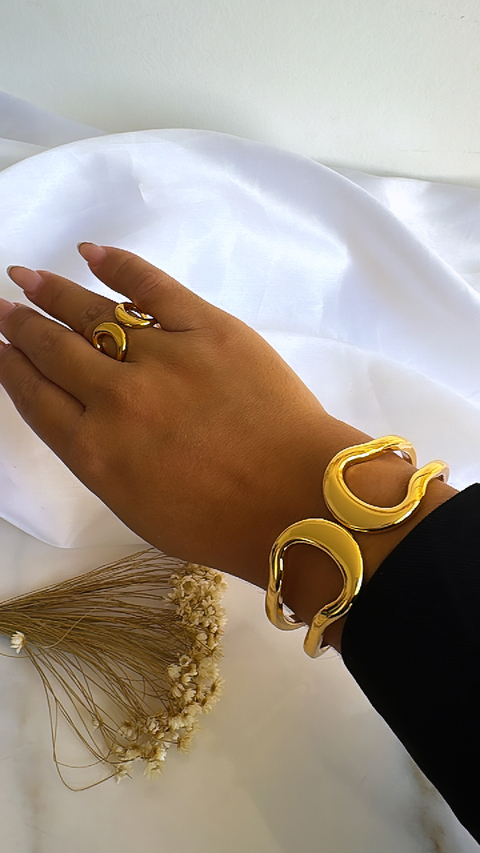 Bracelete e anel verniz italiano