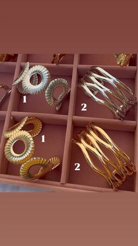 Bracelete luxo folheado a ouro