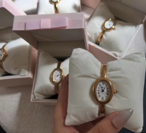 Relógio em aço inoxidável