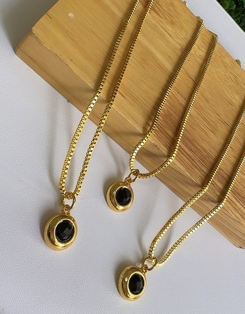 Colar black