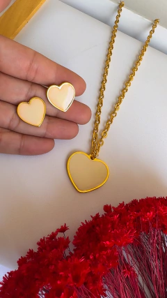 Colar coração love