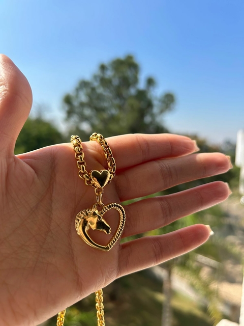 Colar cavalo coraçãoi