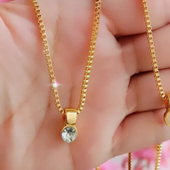 Colar ponto de luz strass