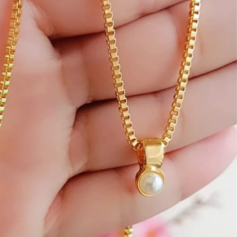 Colar ponto de luz pérola