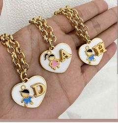 Colar filhos com letra