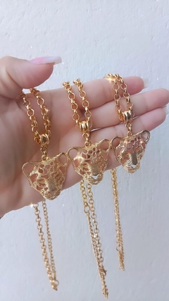 Colar medalhão onça