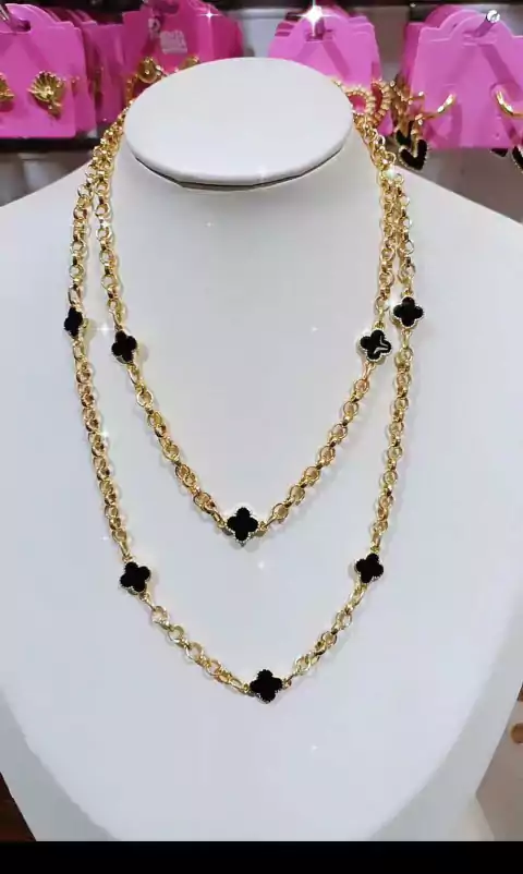 Colar duplo insipiração Virgínia preto