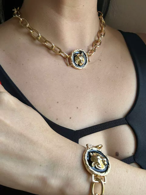 Conjunto Versace preto e dourado