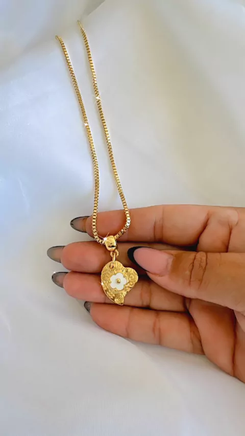 Colar coração delicado