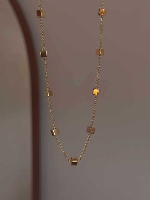 COLAR QUADRADINHO BOLD